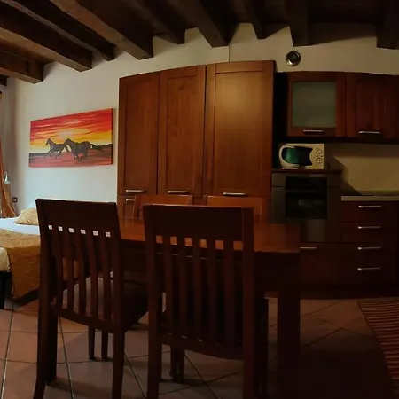 Monolocale Sul Lago Apartment *